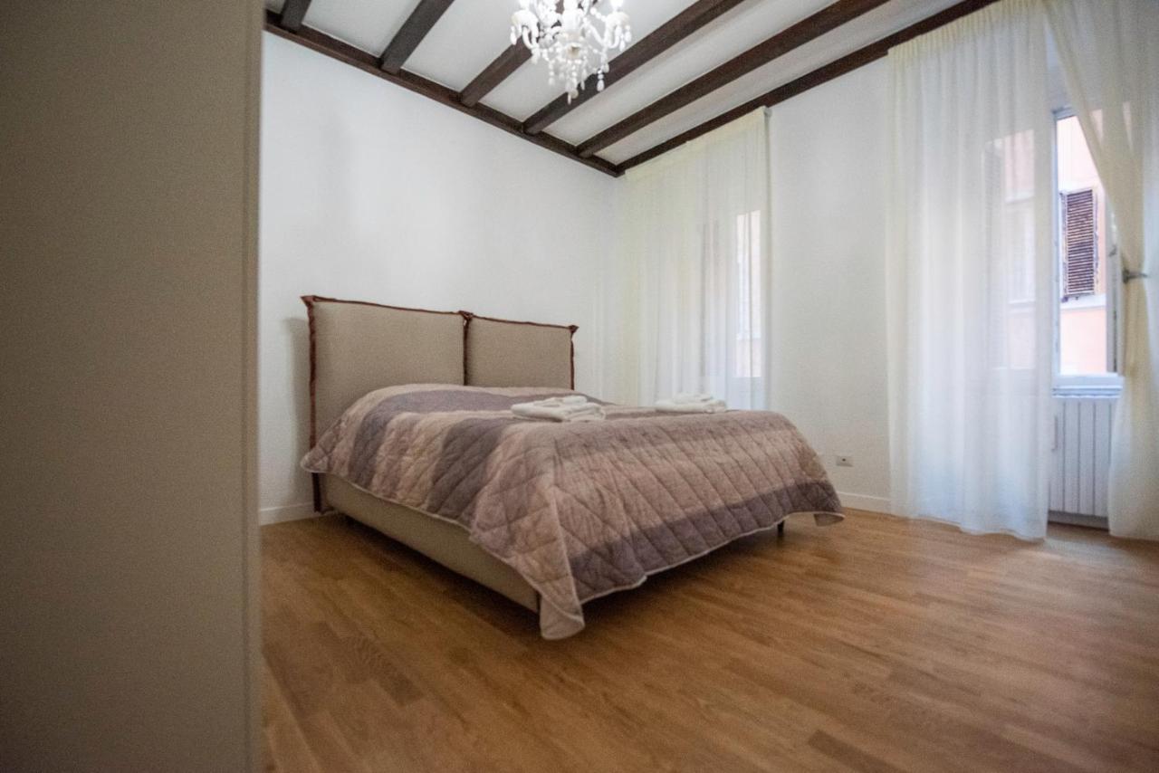 Splendido Appartamento Nel Centro Di Roma, Monti Eksteriør billede